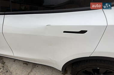 Позашляховик / Кросовер Tesla Model Y 2022 в 