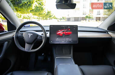 Внедорожник / Кроссовер Tesla Model Y 2024 в 