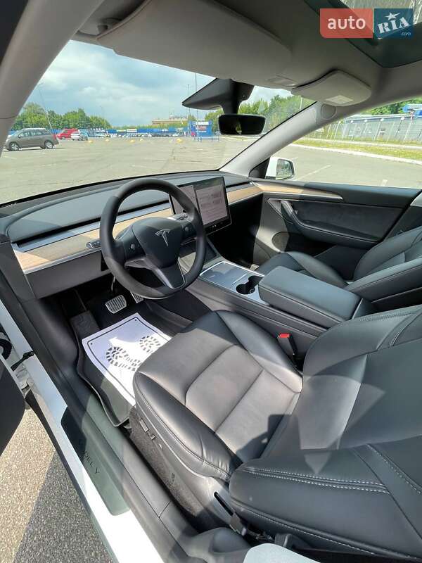 Позашляховик / Кросовер Tesla Model Y 2022 в Києві