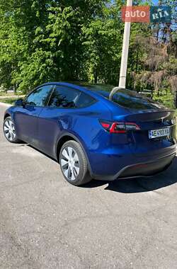 Позашляховик / Кросовер Tesla Model Y 2024 в 
