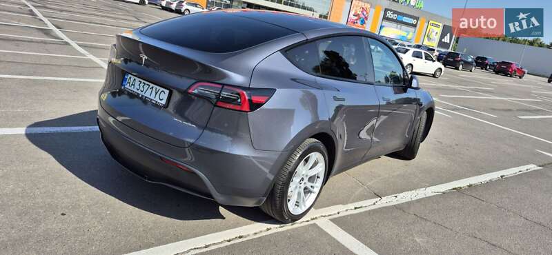 Внедорожник / Кроссовер Tesla Model Y 2023 в Полтаве