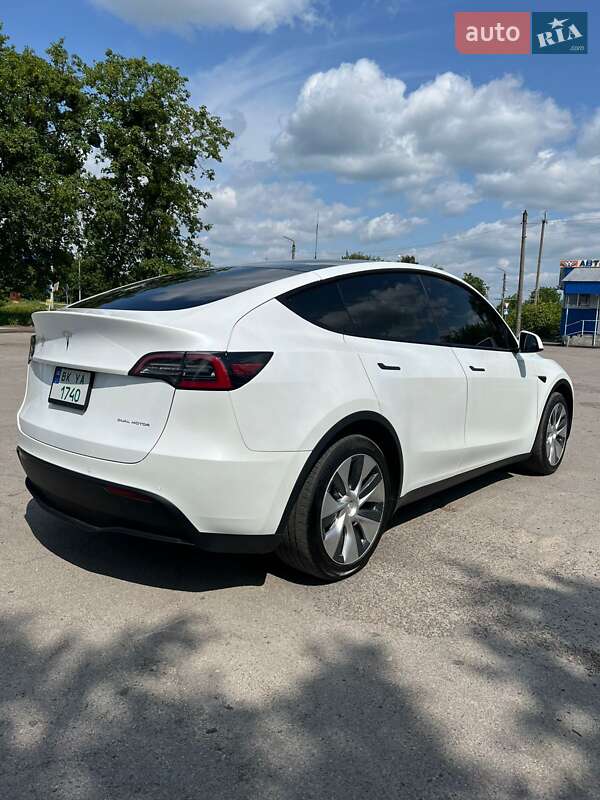 Внедорожник / Кроссовер Tesla Model Y 2020 в Ровно