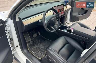 Внедорожник / Кроссовер Tesla Model Y 2020 в Ровно