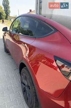 Внедорожник / Кроссовер Tesla Model Y 2024 в 