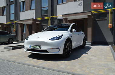 Внедорожник / Кроссовер Tesla Model Y 2021 в 