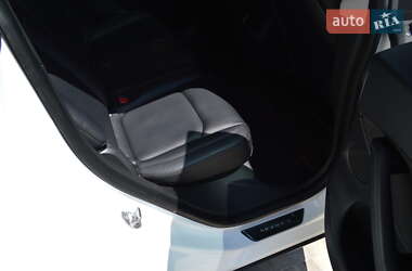 Внедорожник / Кроссовер Tesla Model Y 2021 в 