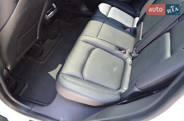 Внедорожник / Кроссовер Tesla Model Y 2021 в 
