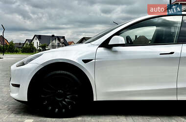 Внедорожник / Кроссовер Tesla Model Y 2021 в 
