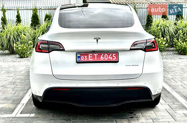 Внедорожник / Кроссовер Tesla Model Y 2021 в 