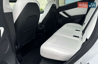 Позашляховик / Кросовер Tesla Model Y 2022 в 