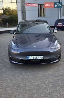 Tesla Model Y 2022