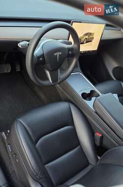 Позашляховик / Кросовер Tesla Model Y 2022 в 