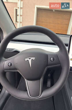 Внедорожник / Кроссовер Tesla Model Y 2024 в 