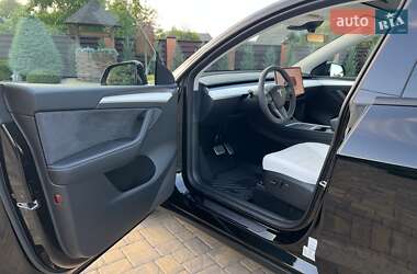 Внедорожник / Кроссовер Tesla Model Y 2023 в 