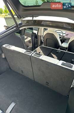 Внедорожник / Кроссовер Tesla Model Y 2021 в Львове