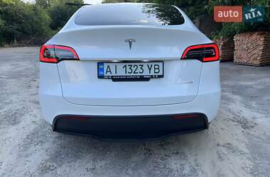 Позашляховик / Кросовер Tesla Model Y 2024 в 