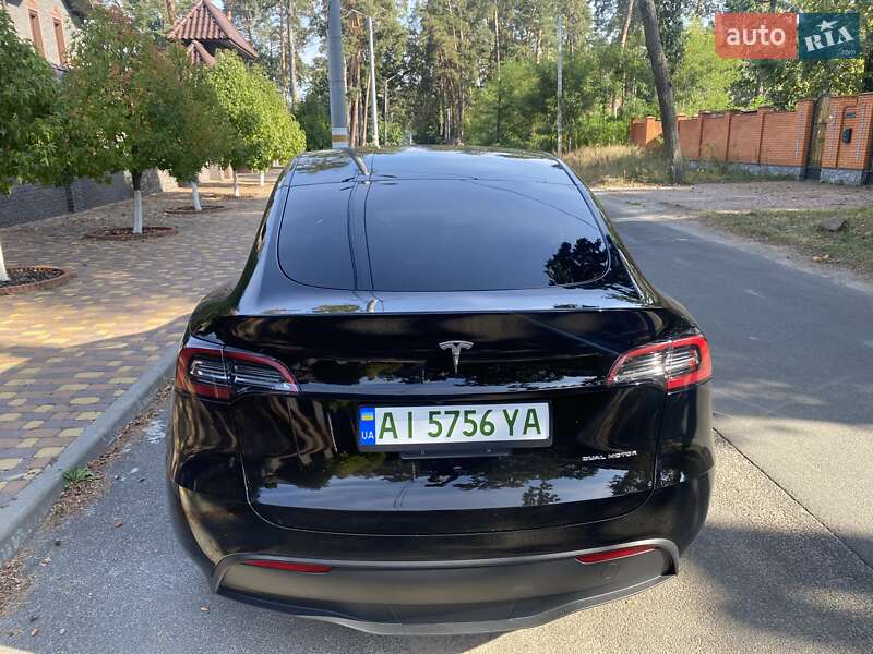 Внедорожник / Кроссовер Tesla Model Y 2023 в Киеве