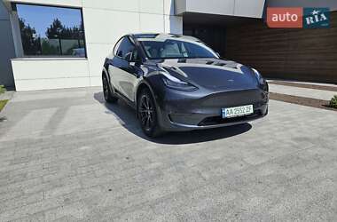 Tesla Model Y 2020