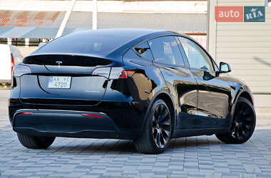 Позашляховик / Кросовер Tesla Model Y 2022 в 