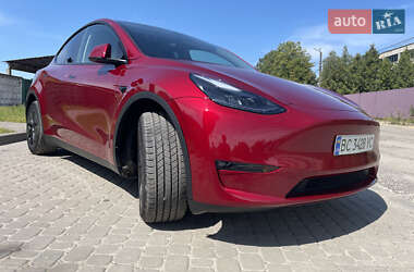 Внедорожник / Кроссовер Tesla Model Y 2024 в 