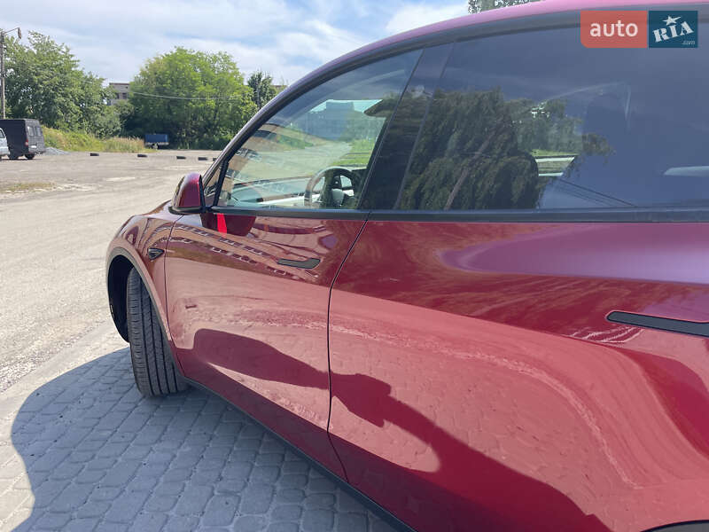 Внедорожник / Кроссовер Tesla Model Y 2024 в Львове