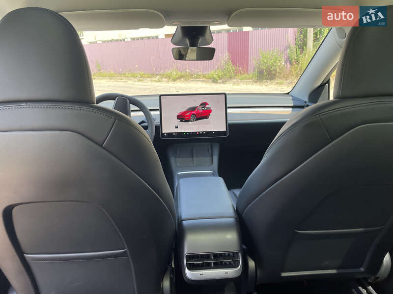 Внедорожник / Кроссовер Tesla Model Y 2024 в Львове