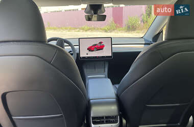 Внедорожник / Кроссовер Tesla Model Y 2024 в 