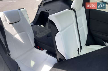 Внедорожник / Кроссовер Tesla Model Y 2024 в 