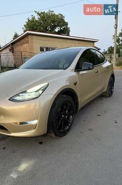 Позашляховик / Кросовер Tesla Model Y 2023 в 