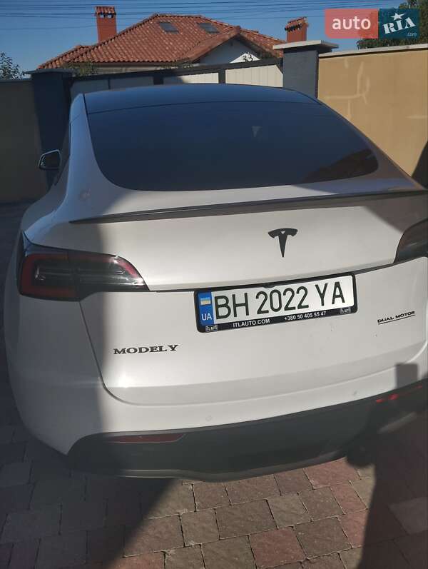 Внедорожник / Кроссовер Tesla Model Y 2020 в 