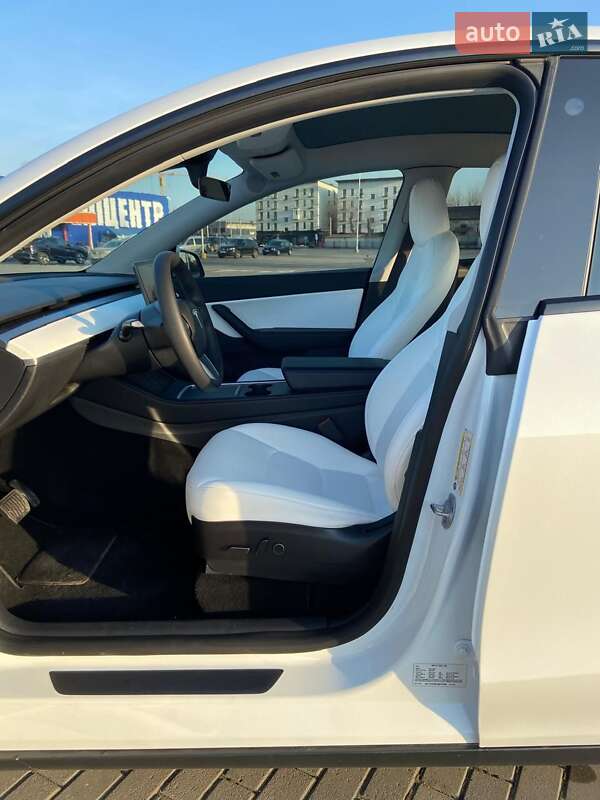 Внедорожник / Кроссовер Tesla Model Y 2021 в Тернополе
