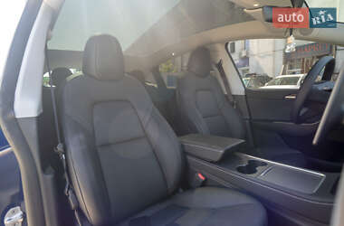 Внедорожник / Кроссовер Tesla Model Y 2023 в 