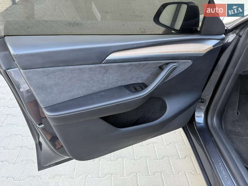 Внедорожник / Кроссовер Tesla Model Y 2024 в Хмельницком