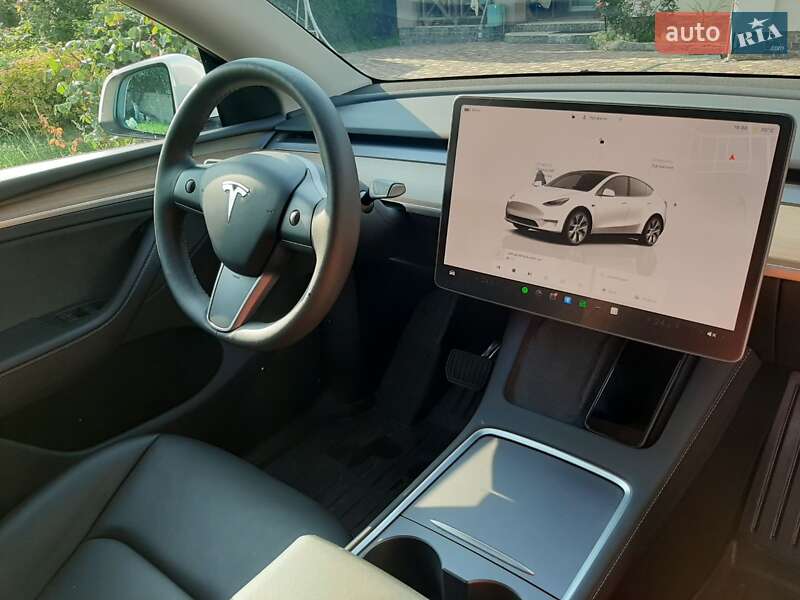 Внедорожник / Кроссовер Tesla Model Y 2023 в Киеве