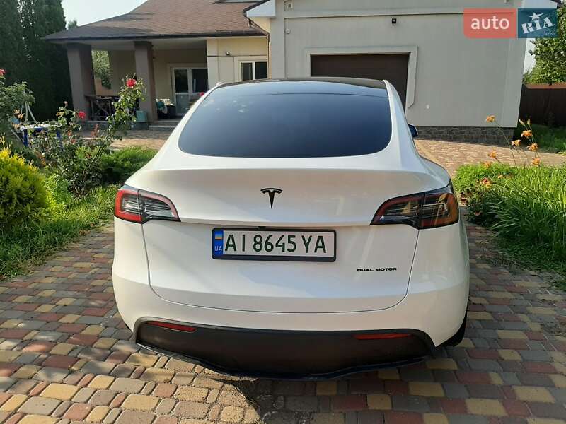 Внедорожник / Кроссовер Tesla Model Y 2023 в Киеве