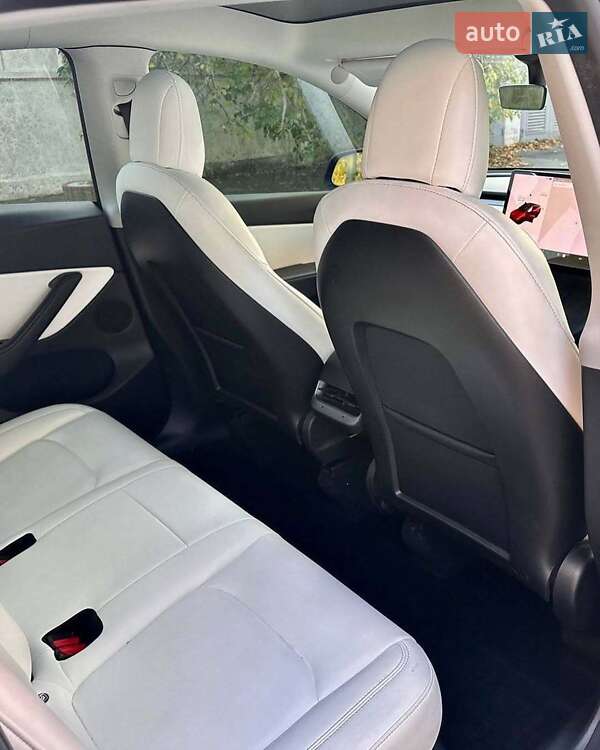Внедорожник / Кроссовер Tesla Model Y 2021 в Виннице