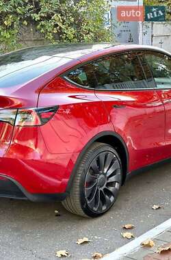 Внедорожник / Кроссовер Tesla Model Y 2021 в 