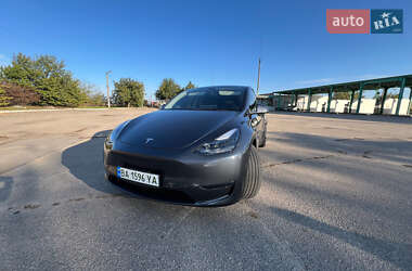 Позашляховик / Кросовер Tesla Model Y 2021 в 