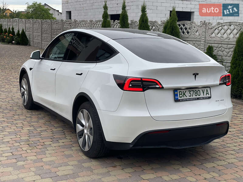 Позашляховик / Кросовер Tesla Model Y 2020 в Здолбуніві