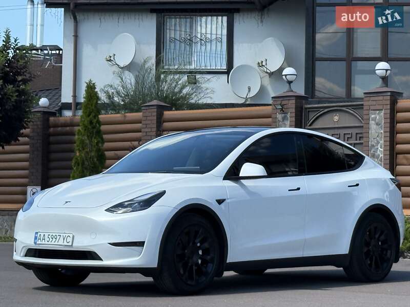 Позашляховик / Кросовер Tesla Model Y 2022 в Києві