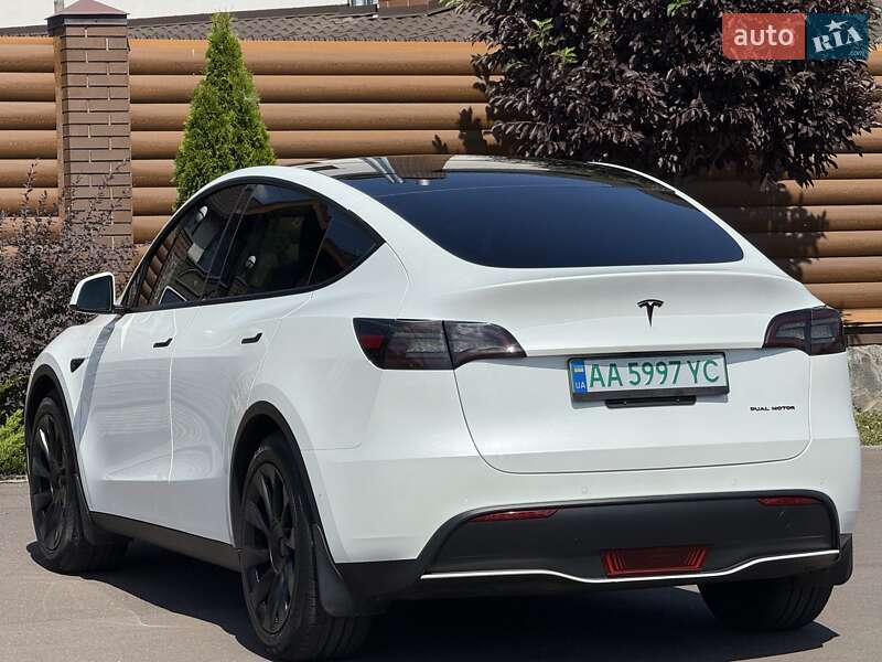 Позашляховик / Кросовер Tesla Model Y 2022 в Києві