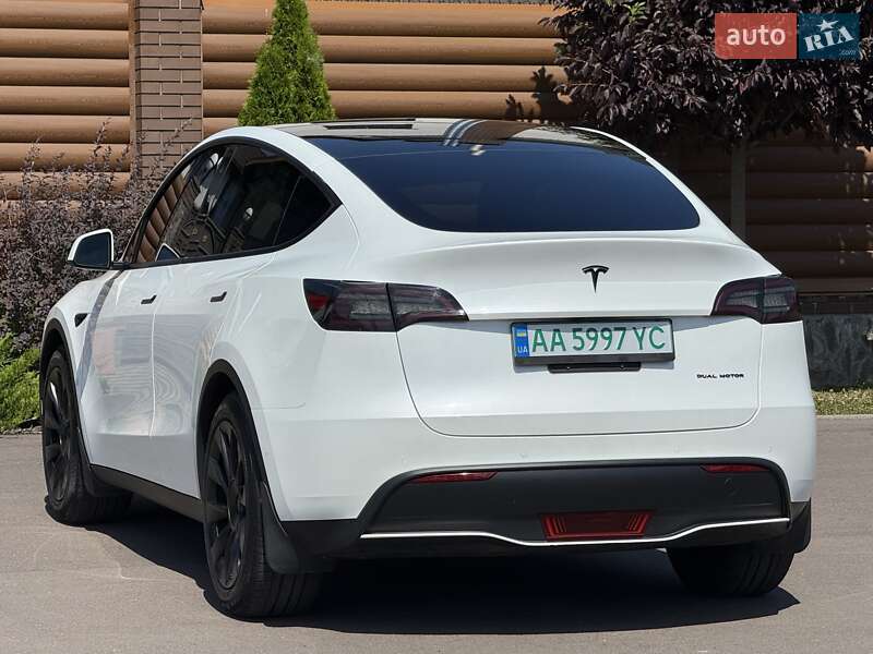 Позашляховик / Кросовер Tesla Model Y 2022 в Києві