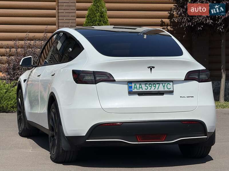 Позашляховик / Кросовер Tesla Model Y 2022 в Києві