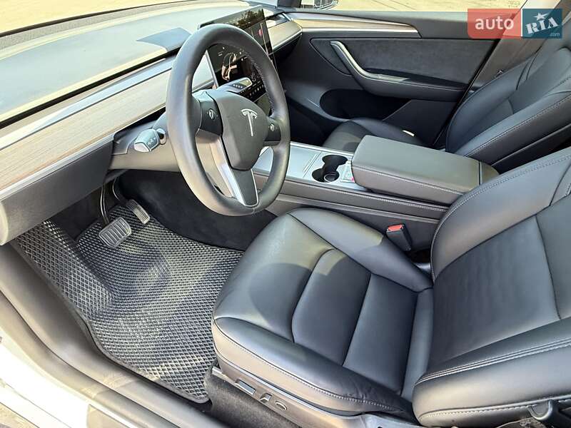 Позашляховик / Кросовер Tesla Model Y 2022 в Києві