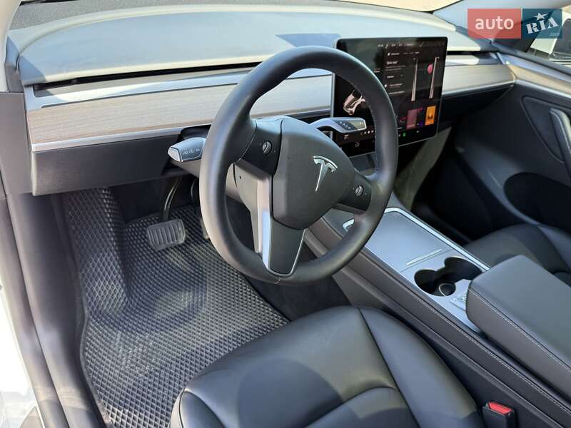 Позашляховик / Кросовер Tesla Model Y 2022 в Києві