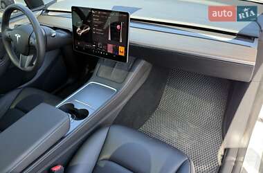 Позашляховик / Кросовер Tesla Model Y 2022 в 