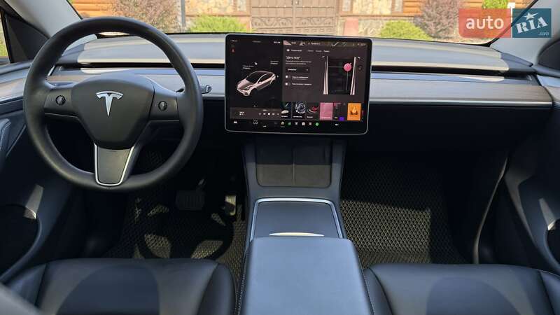 Позашляховик / Кросовер Tesla Model Y 2022 в Києві