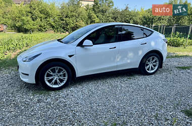 Внедорожник / Кроссовер Tesla Model Y 2021 в 