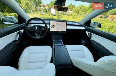 Внедорожник / Кроссовер Tesla Model Y 2021 в 
