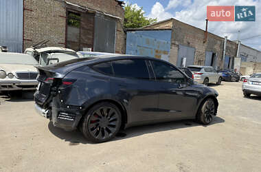 Внедорожник / Кроссовер Tesla Model Y 2024 в 